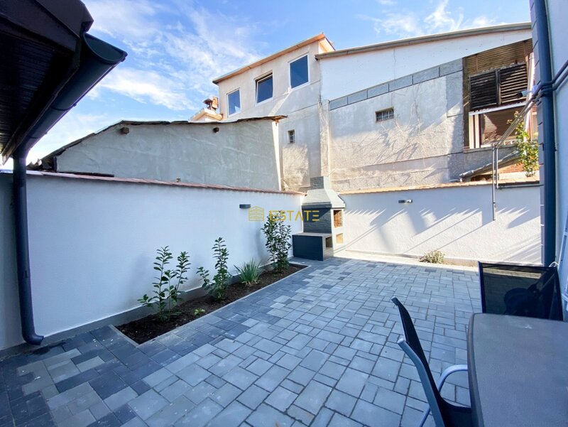 Aviatiei, metrou Aurel Vlaicu, vila P+2E, pod, 5 camere, 3 bai, curte 155 mp